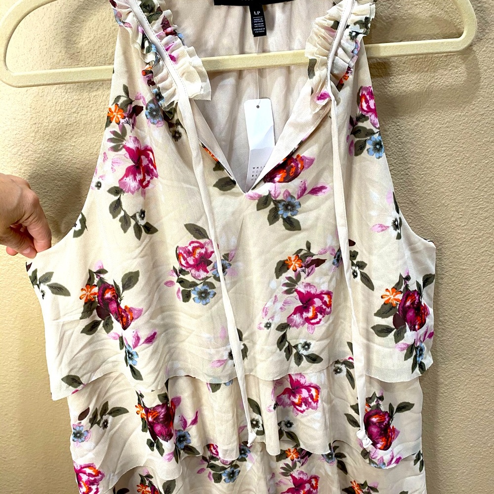 NWT White House Black Market tank top. Size M.